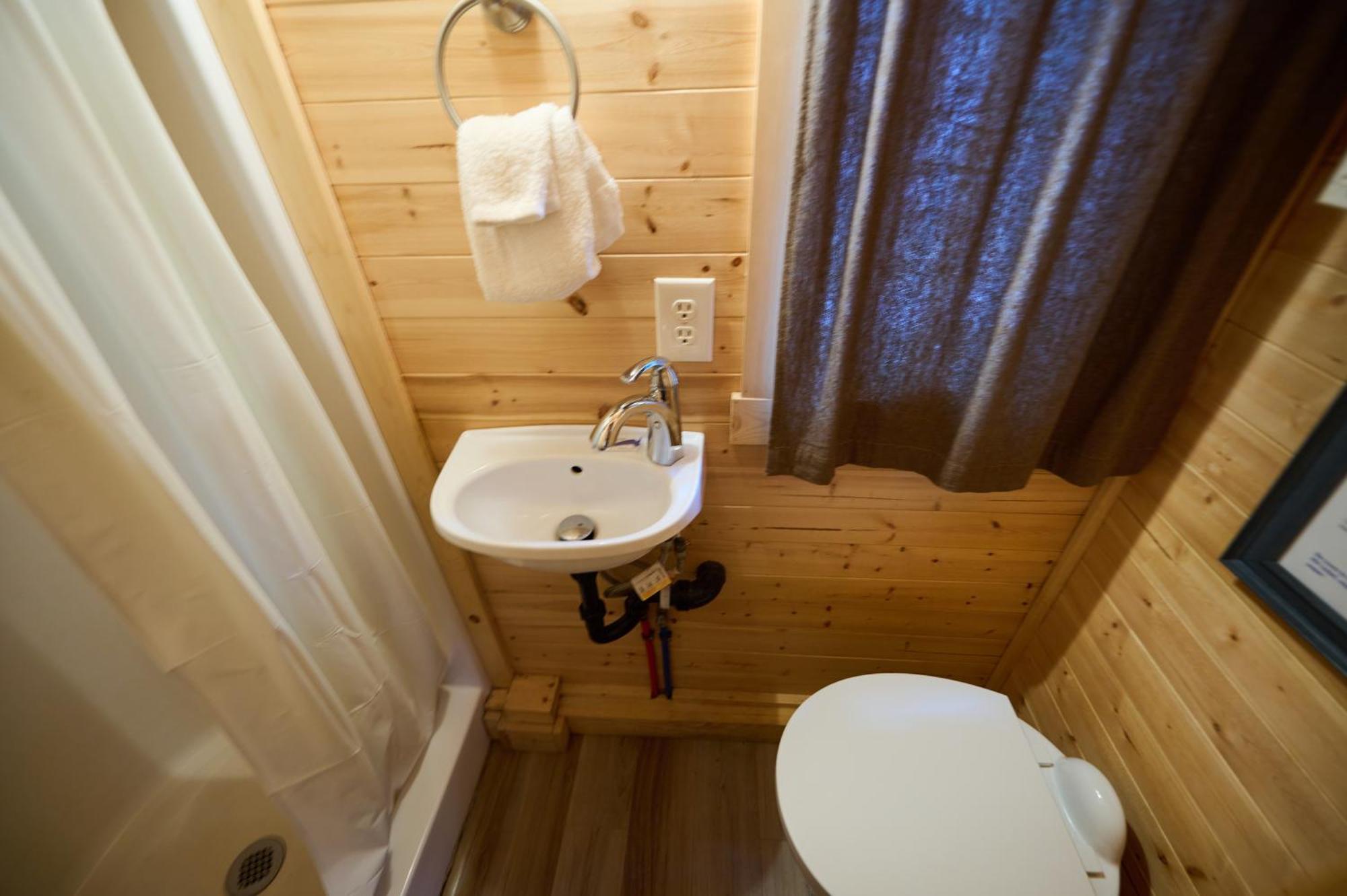 Mt Hood Tiny House Village Welches Exterior photo