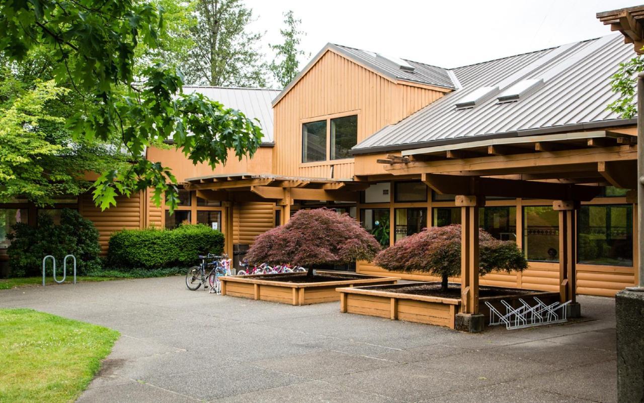 Mt Hood Tiny House Village Welches Exterior photo